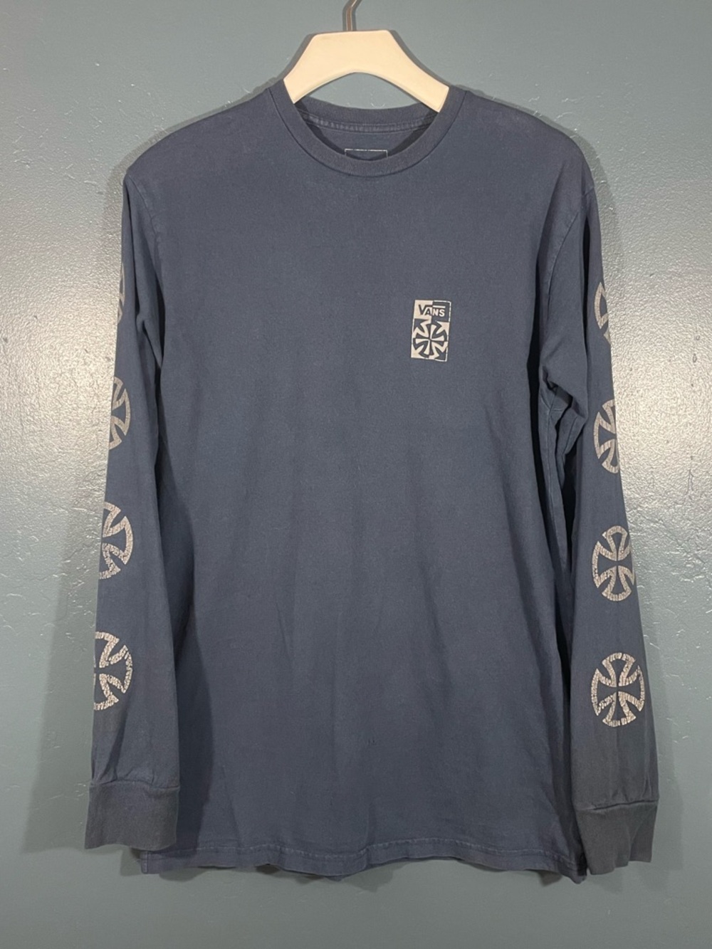Vans Men’s Blue Long Sleeve Crewneck Graphic Tee Size M